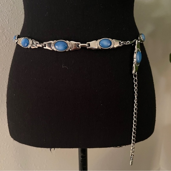 ESCADA Women’s Silver Tone Iridescent Blue Stone Chain Link Belt Made in Spain E main image 9